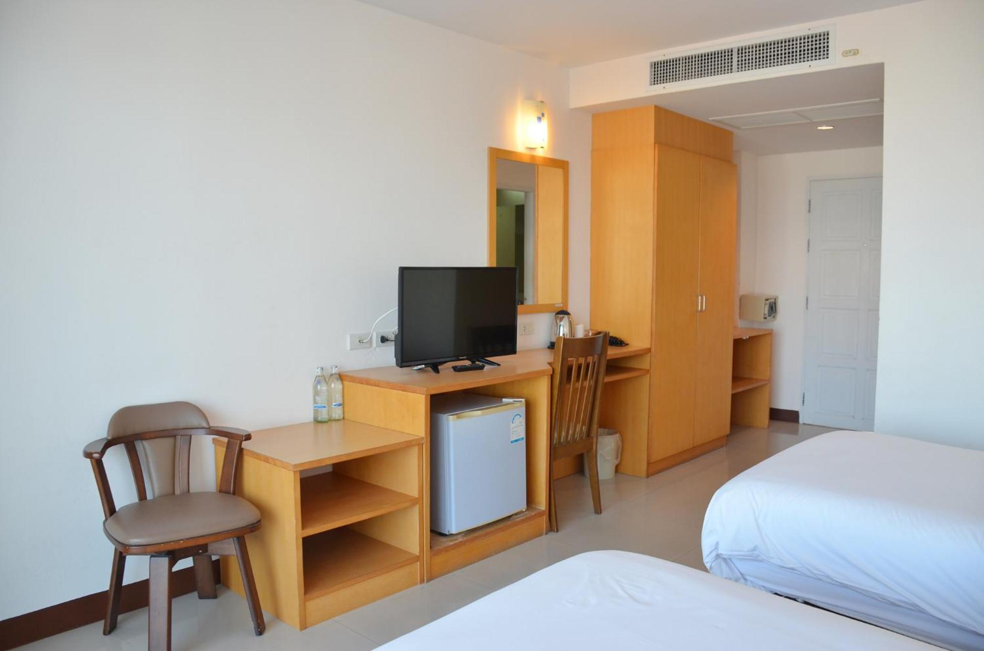 Baan Manthana Hotel, מלון 3*